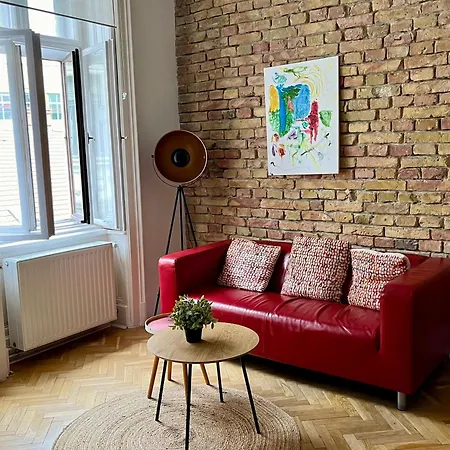 Apartment Tango *