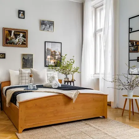 Апартаменты Vintage Budapest- Your In Downtown *